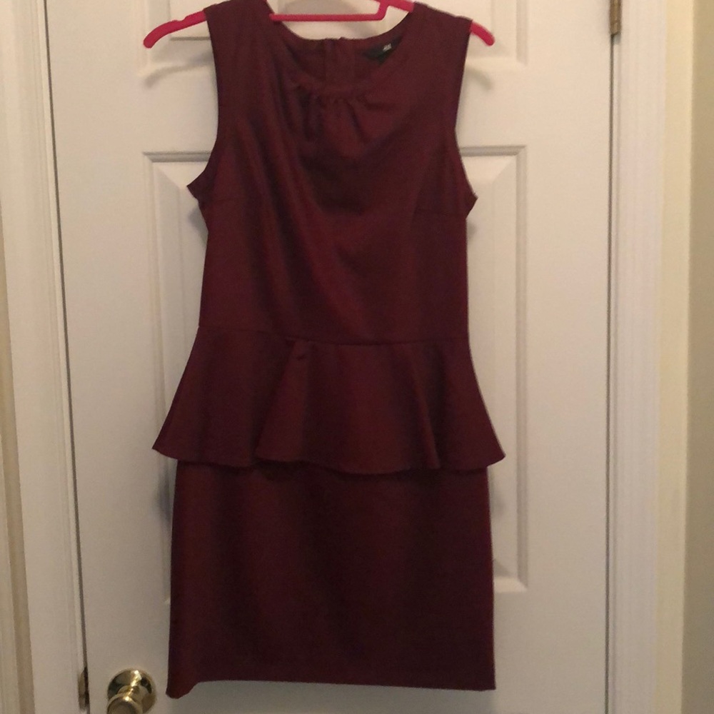 H&M maroon peplum dress
